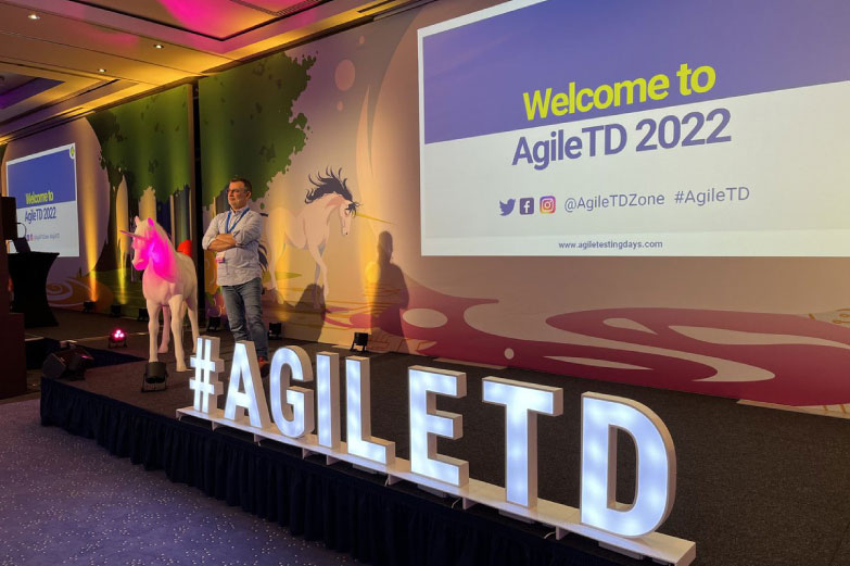 José Díaz opening the Agile Testing Days 2022