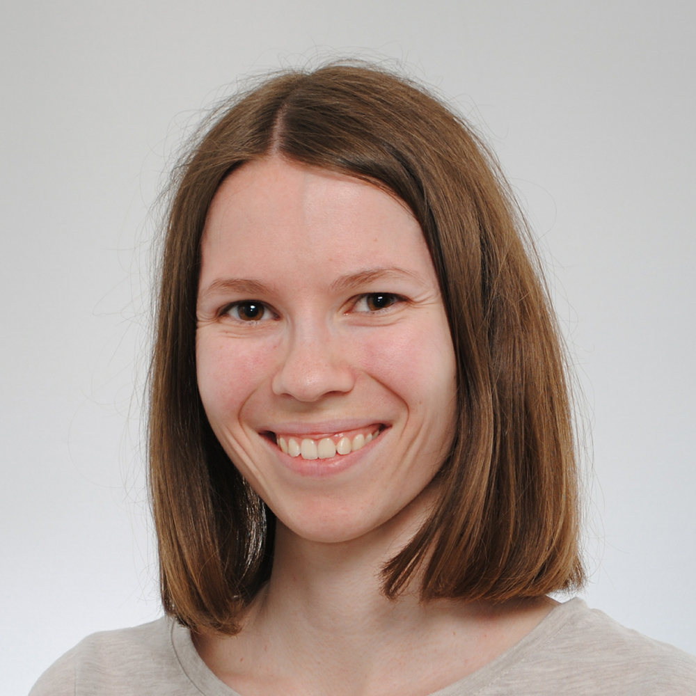 Barbara Gundl
                