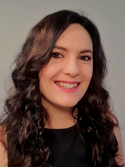 Sara Martinez
                
