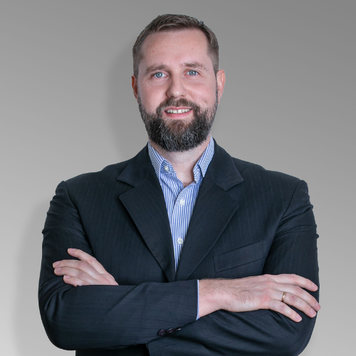 Gergely Gayerhosz
                            