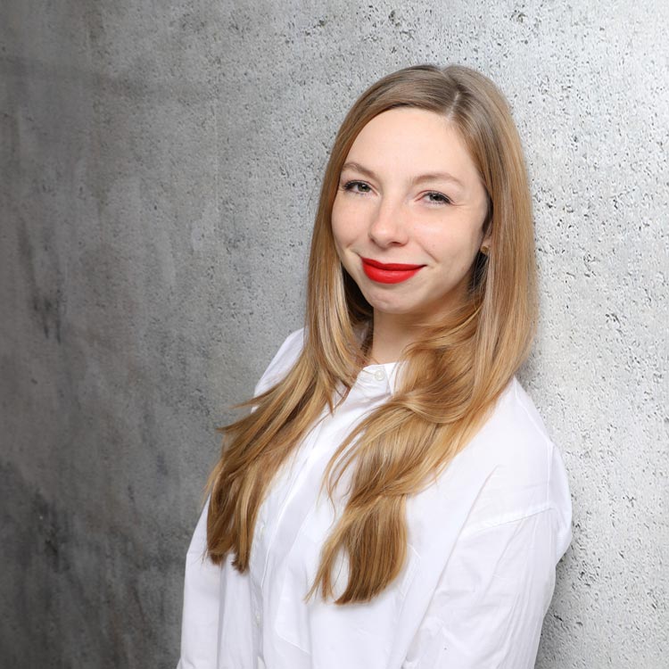 Sophie Küster
                
