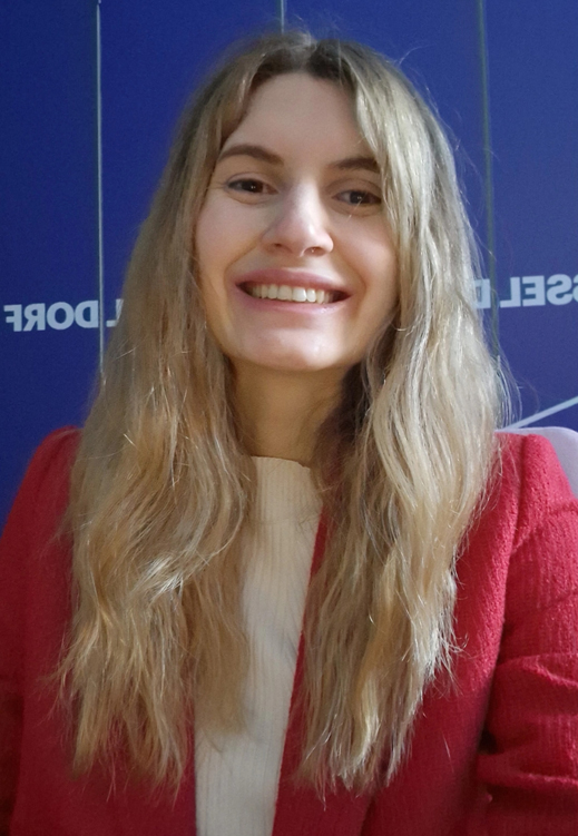 Viviane Hennecke
                            