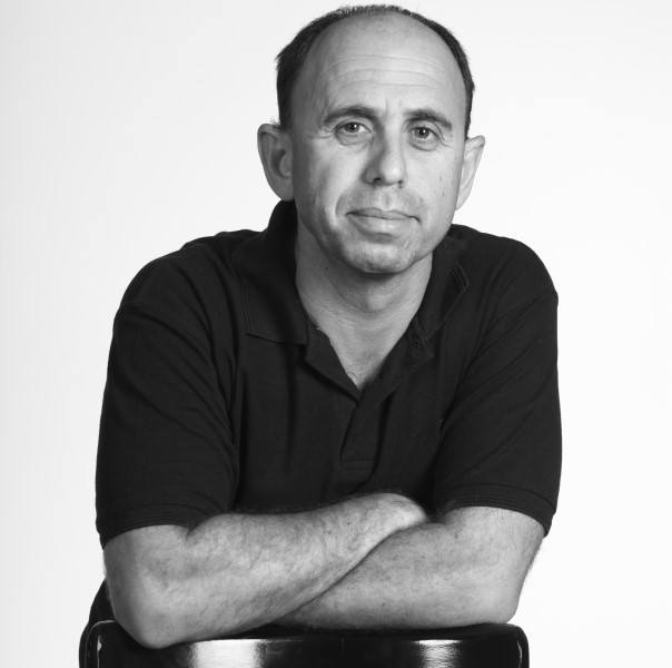 Manu Cohen-Yashar
                    